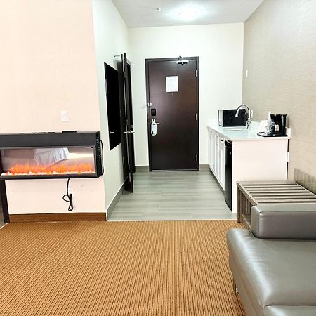 Southfort Inn Fort Saskatchewan Luaran gambar