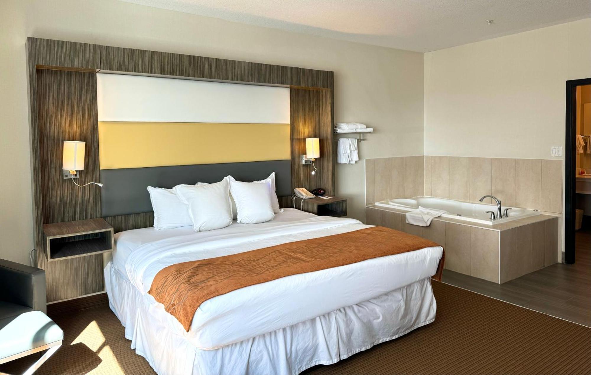 Southfort Inn Fort Saskatchewan Luaran gambar