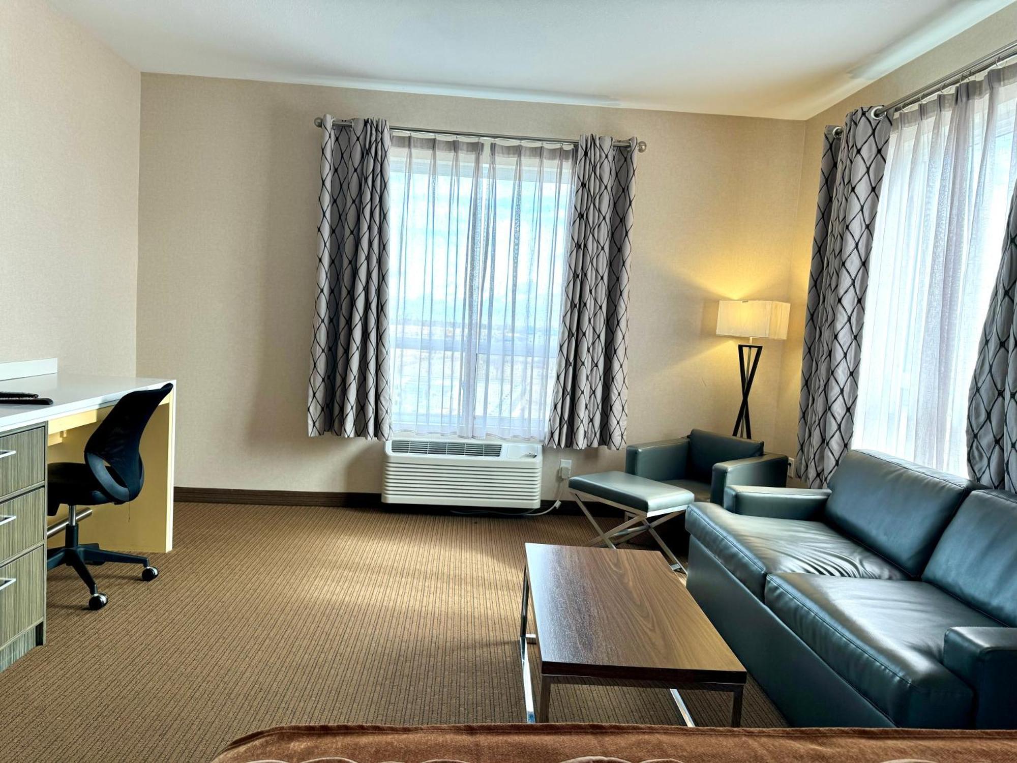 Southfort Inn Fort Saskatchewan Luaran gambar