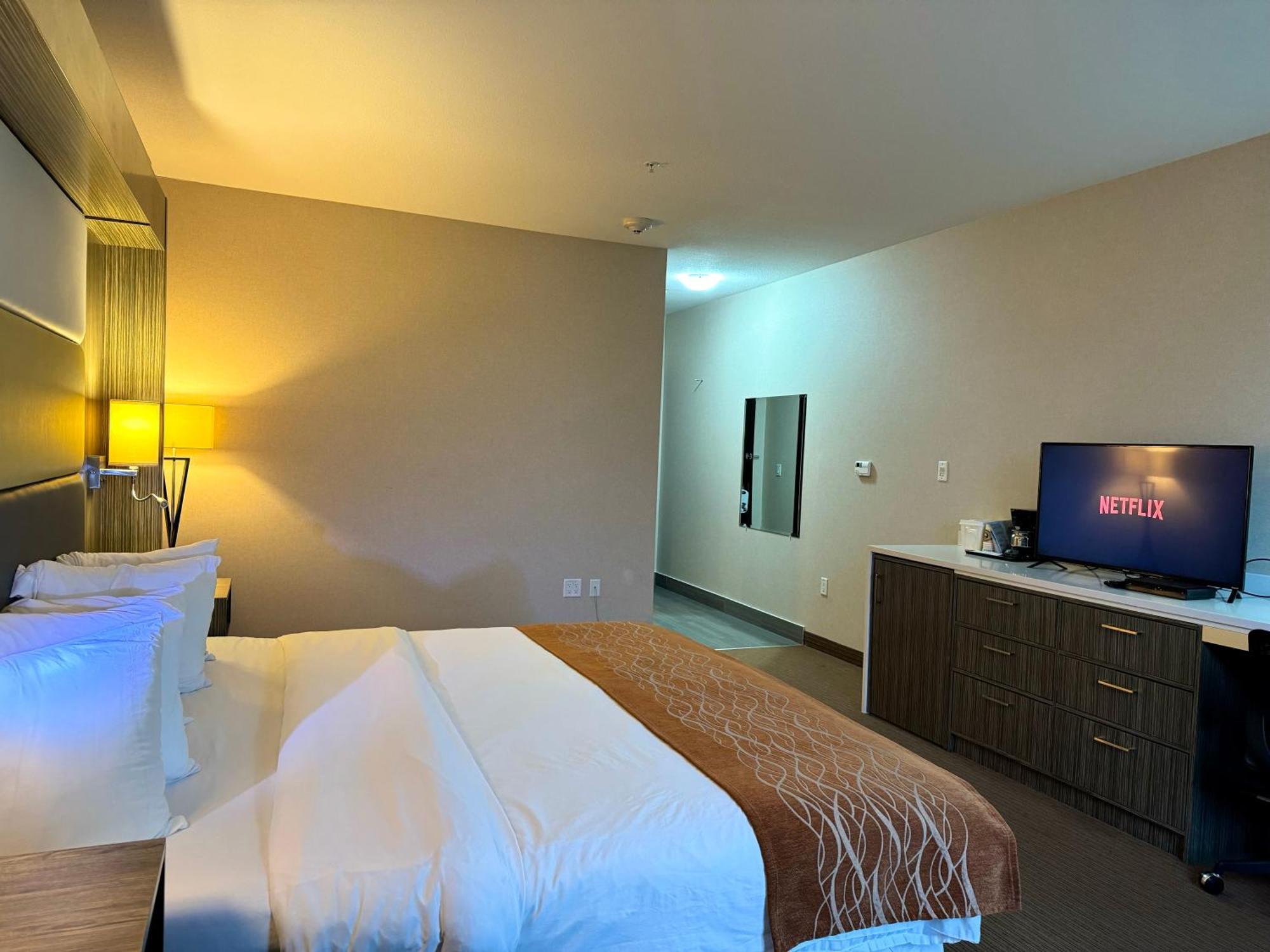 Southfort Inn Fort Saskatchewan Luaran gambar